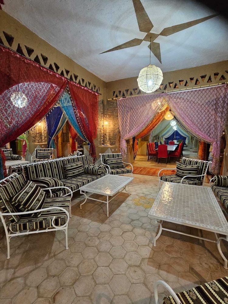 Deluxe Room - Photo 28