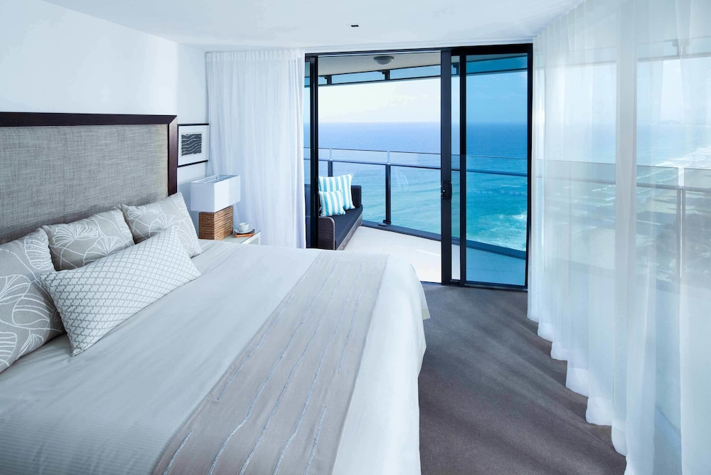 3 Bedroom Ocean View Apartment - Photo 8