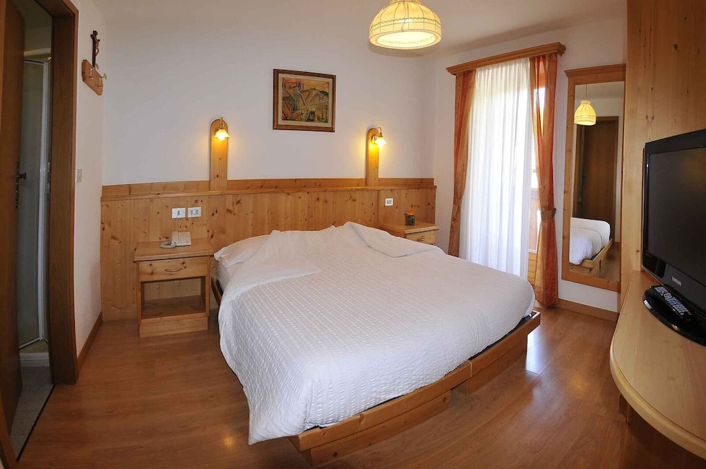 Double or Twin Room photo 2