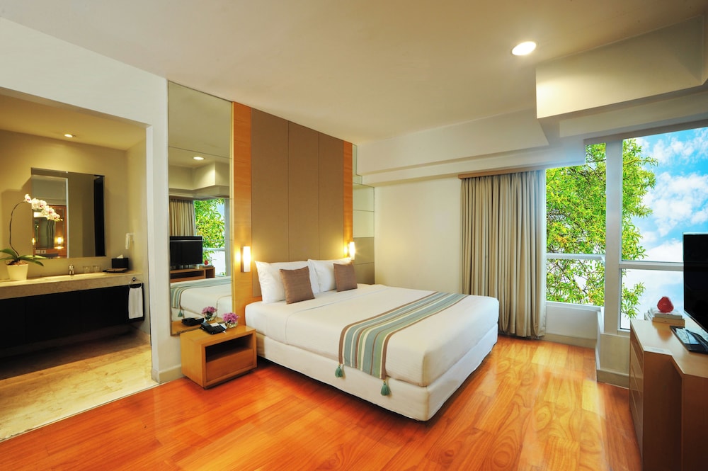 Deluxe Apartment, 3 Bedrooms - Photo 1