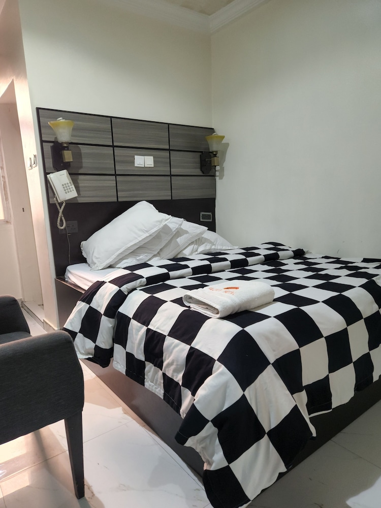 Standard Room - Photo 1