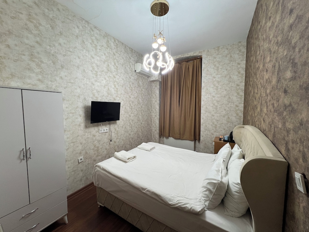 Comfort Room With City View photo 3
