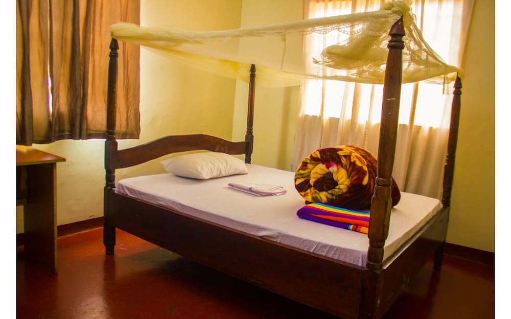Basic Double Room, 1 Double Bed