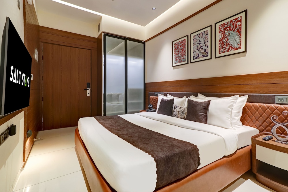 Standard Suite, Multiple Beds, Non Smoking, River View photo 3
