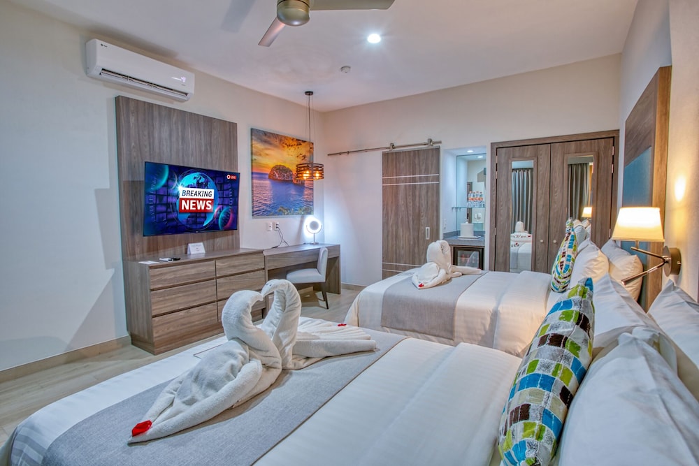 Quadruple Room, Ensuite, Courtyard View (Habitacion Patio)