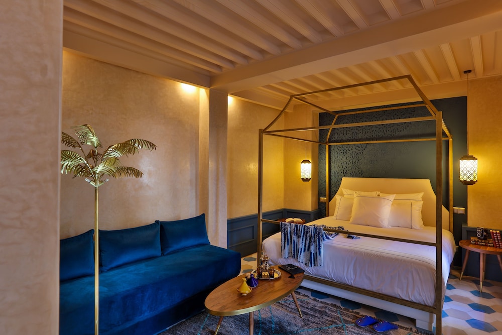 BALCONY SUITE