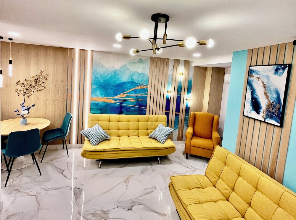 Luxury Apartment, Multiple Beds, Patio
