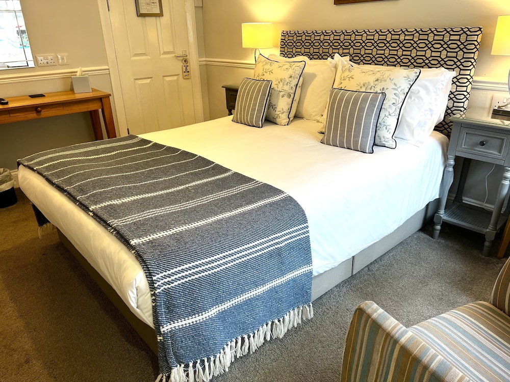 Double Room, 1 King Bed, Ensuite (Room 8, 1st Floor, Front Large) photo 2