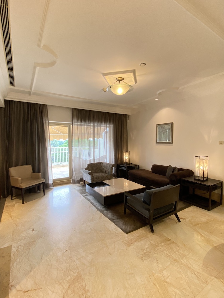 Suite, Non Smoking (Prestige Estate)