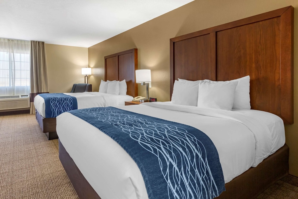 Standard Room, 2 Queen Beds, Non Smoking - Photo 4