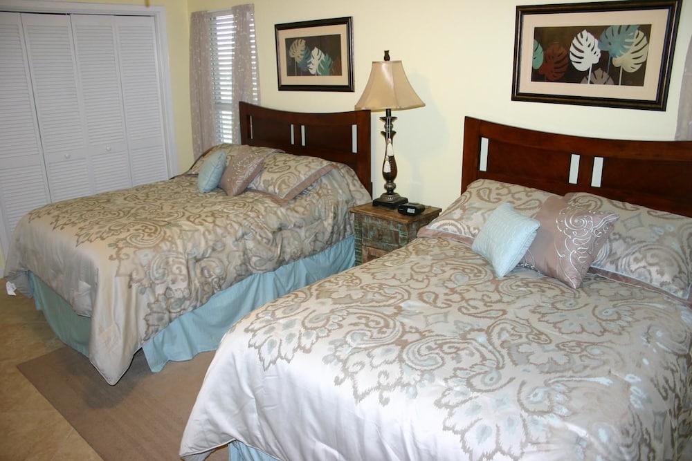 Apartment, 3 Bedrooms, Beachfront