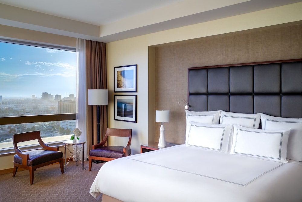 Premium Suite, 1 Double Bed thumbnail 5