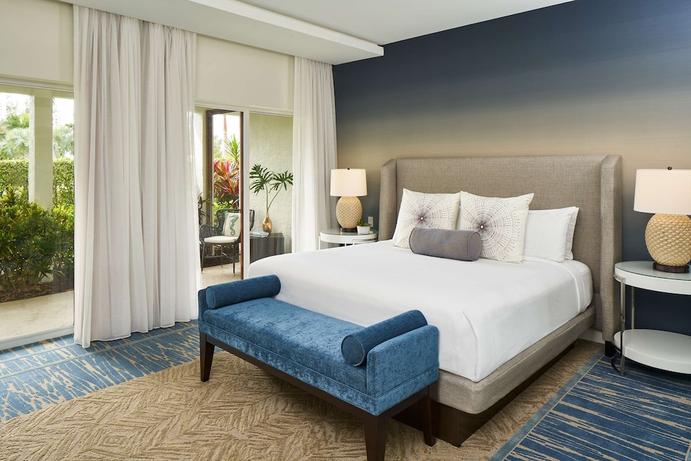 Suite, 1 King Bed (Villa) photo 2