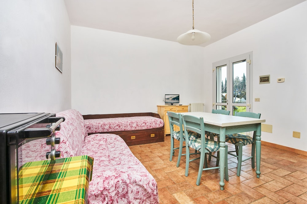 Basic Apartment, 1 Bedroom (Bilocale Pero n.4) photo 3