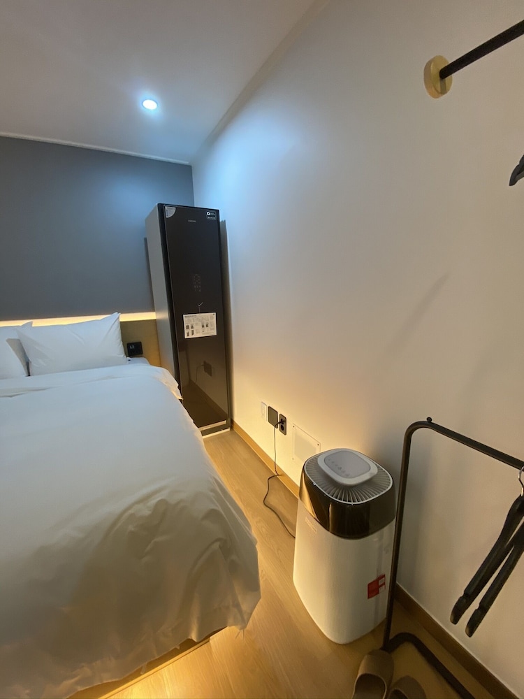Premium Room - Photo 11