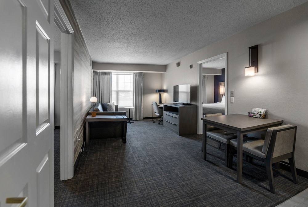 Suite, 2 Bedrooms photo 2