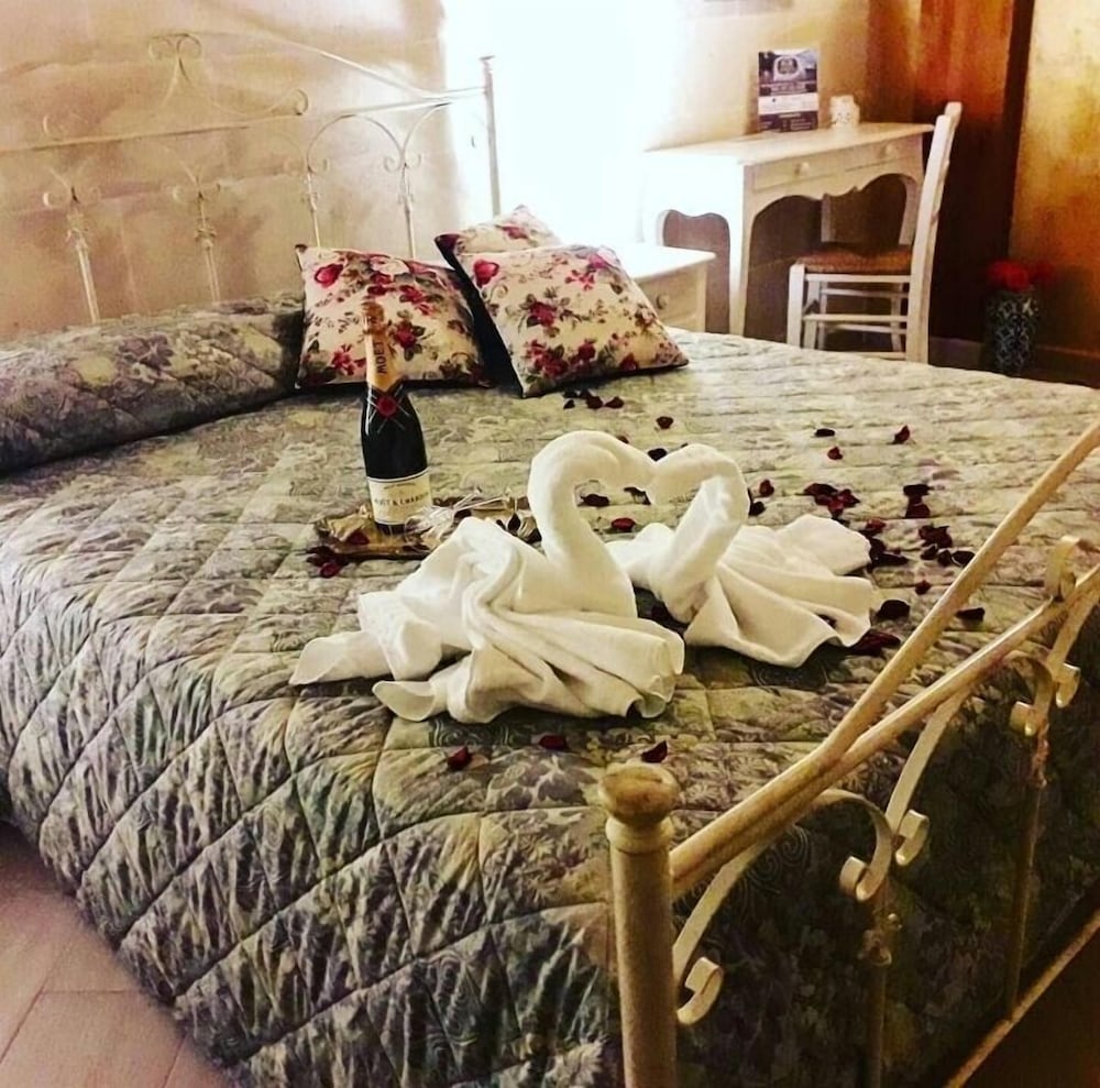 Deluxe Double Room, Garden View, Ground Floor photo 1