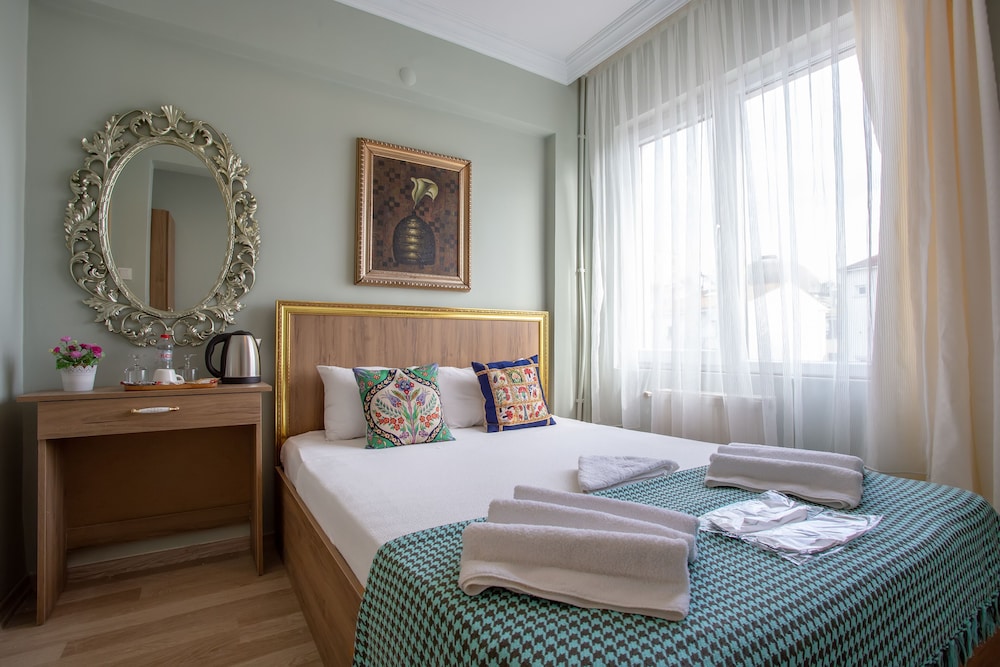 Economy Room, 1 Queen Bed, City View photo 1