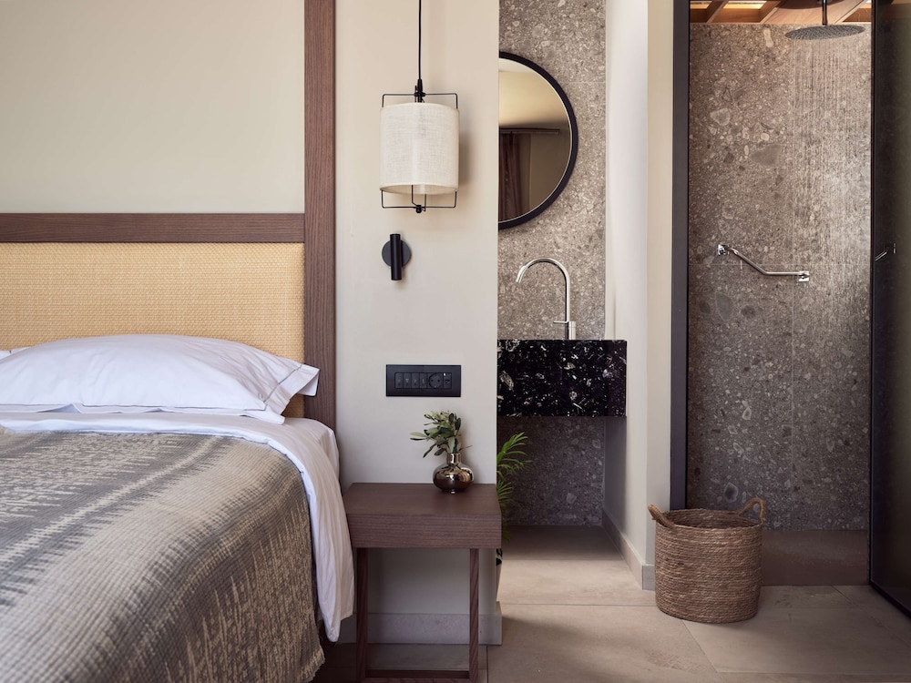 Elite Suite, Private Pool, Sea View - Photo 15