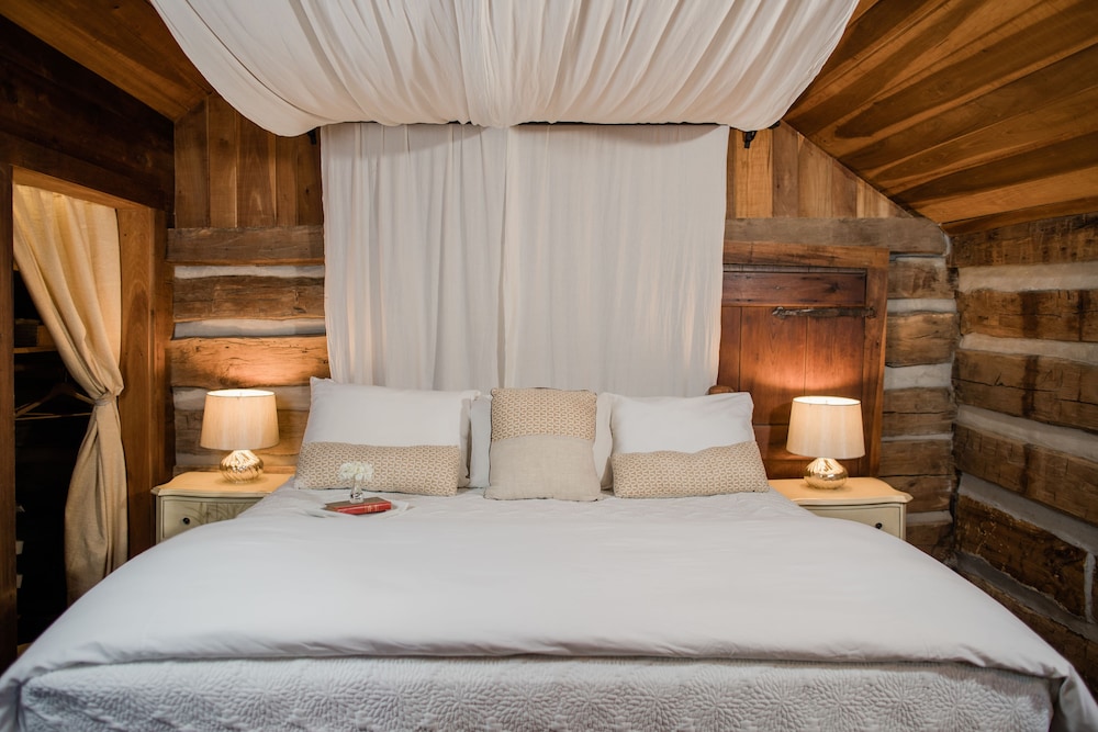 Deluxe Cottage, 1 King Bed photo 1
