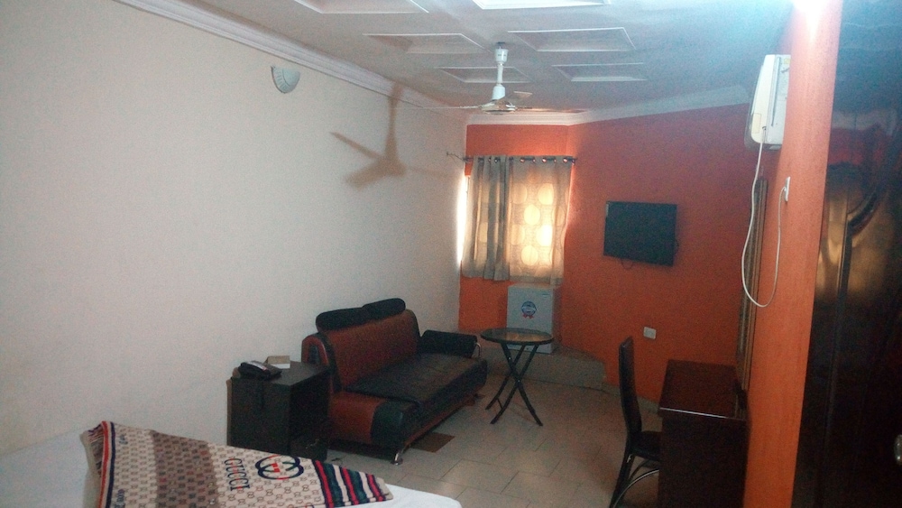 Basic Double Room photo 3