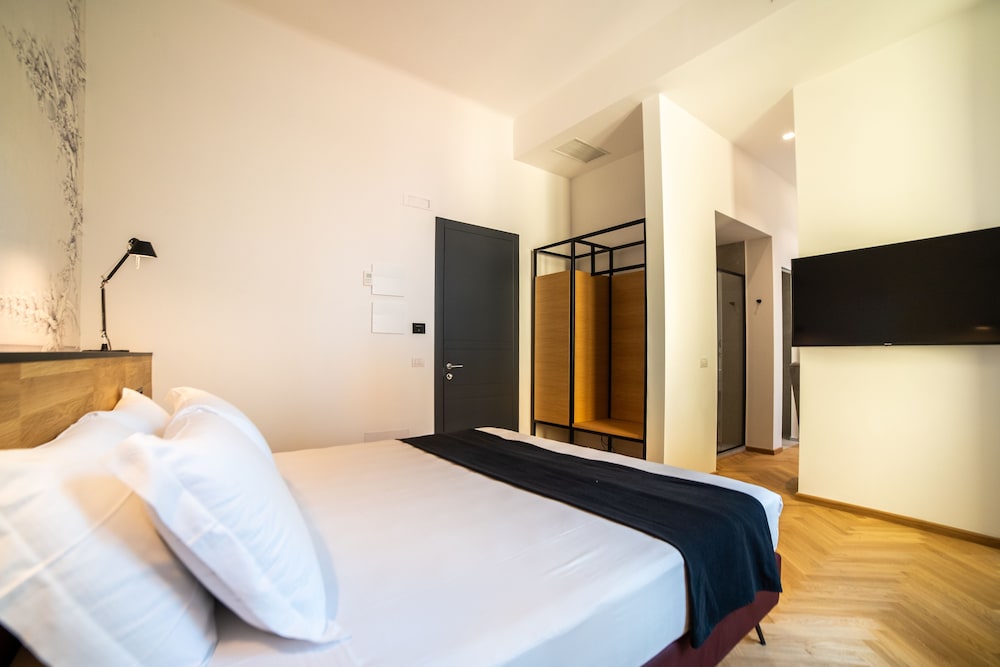 Standard Room photo 2