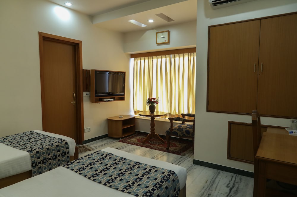 Deluxe Double or Twin Room photo 3