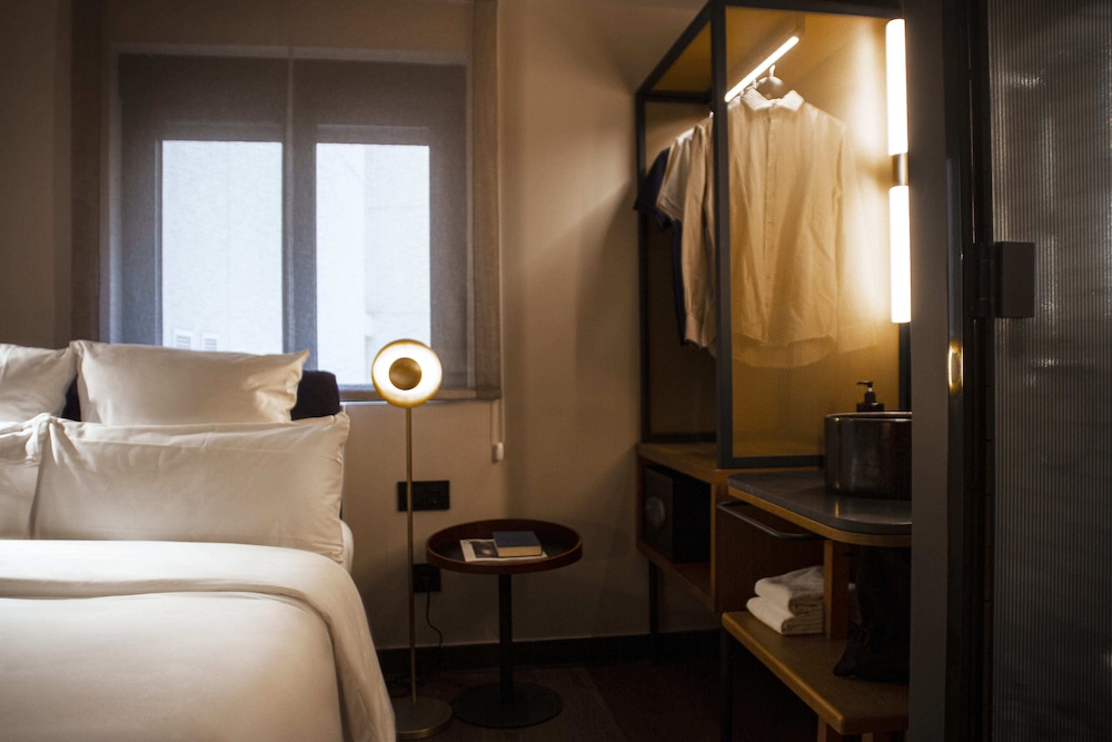 Single Room photo 3