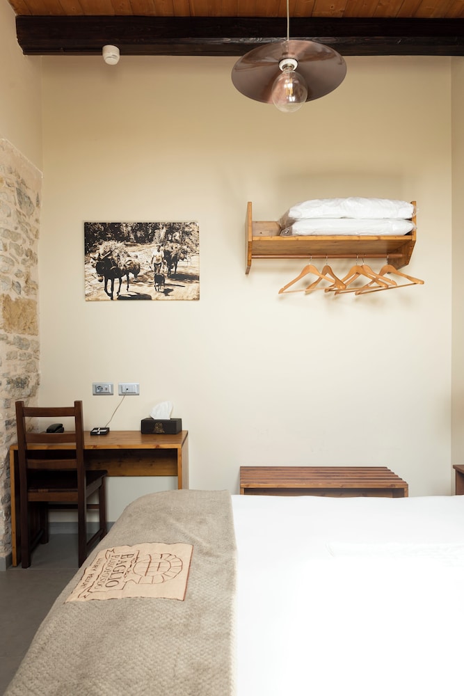 Deluxe Suite, Garden View