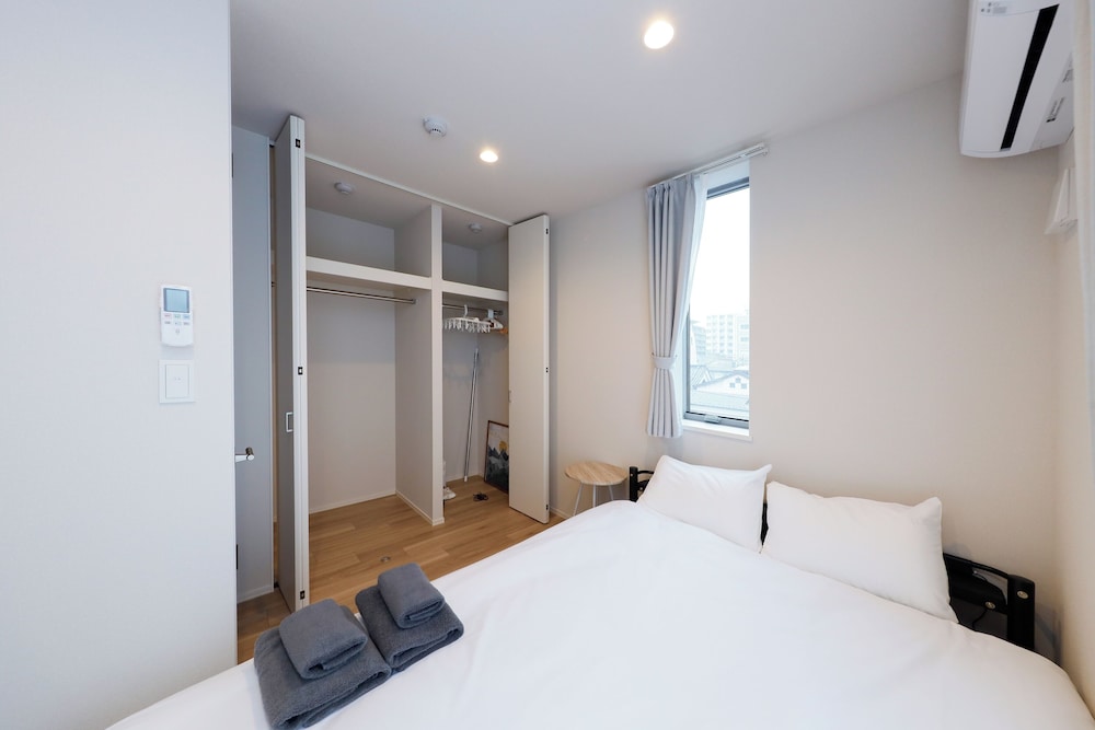 402/Accommodates six-person, Non Smoking photo 2