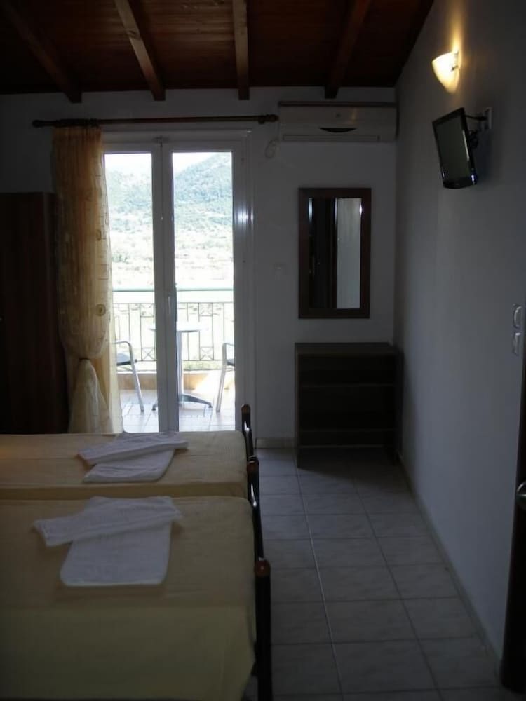 Standard Room, Sea View - Photo 13