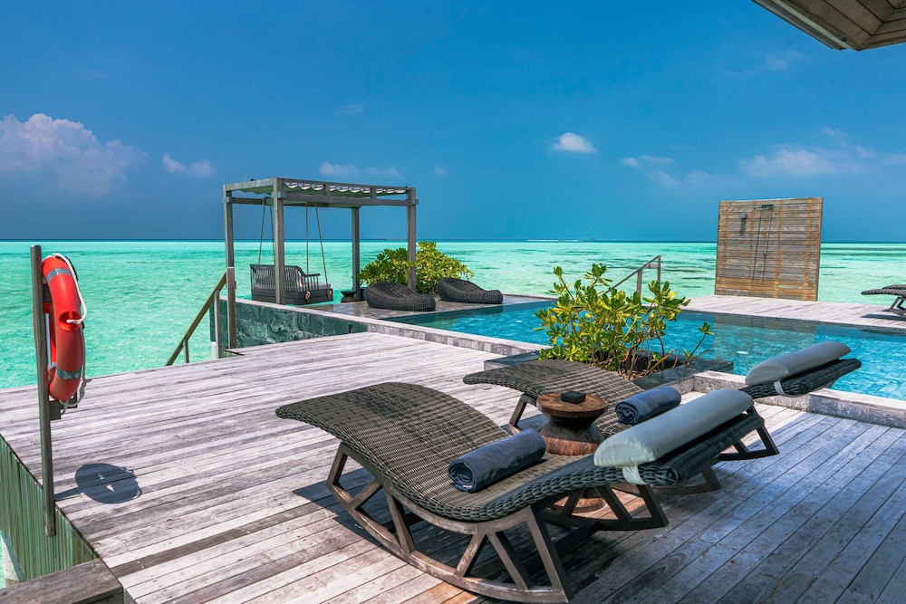 Grand Mafushi Aqua Pool Villa
