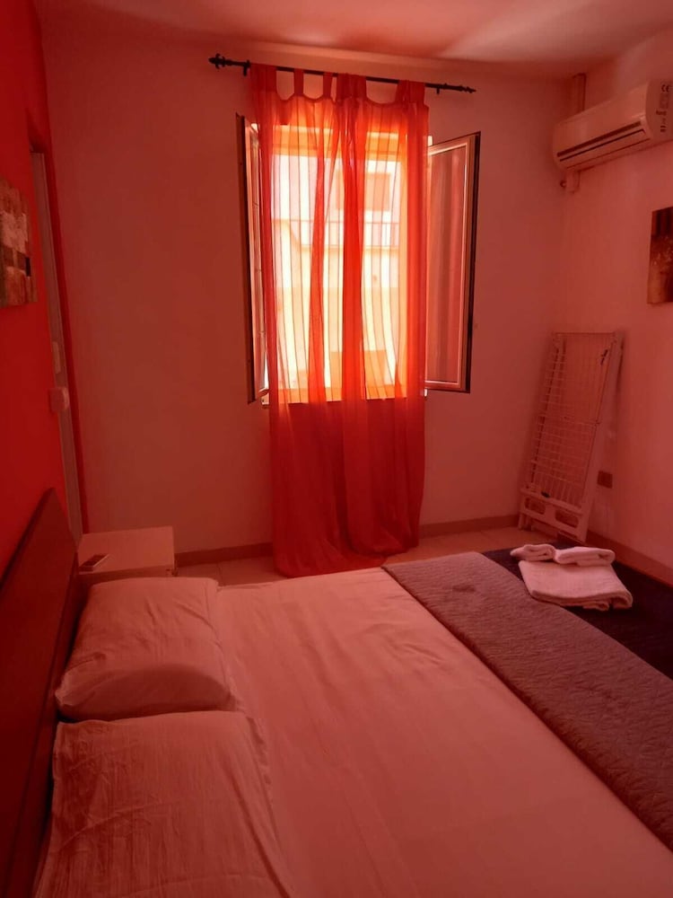 City Apartment, 1 Bedroom, Kitchenette, City View photo 3