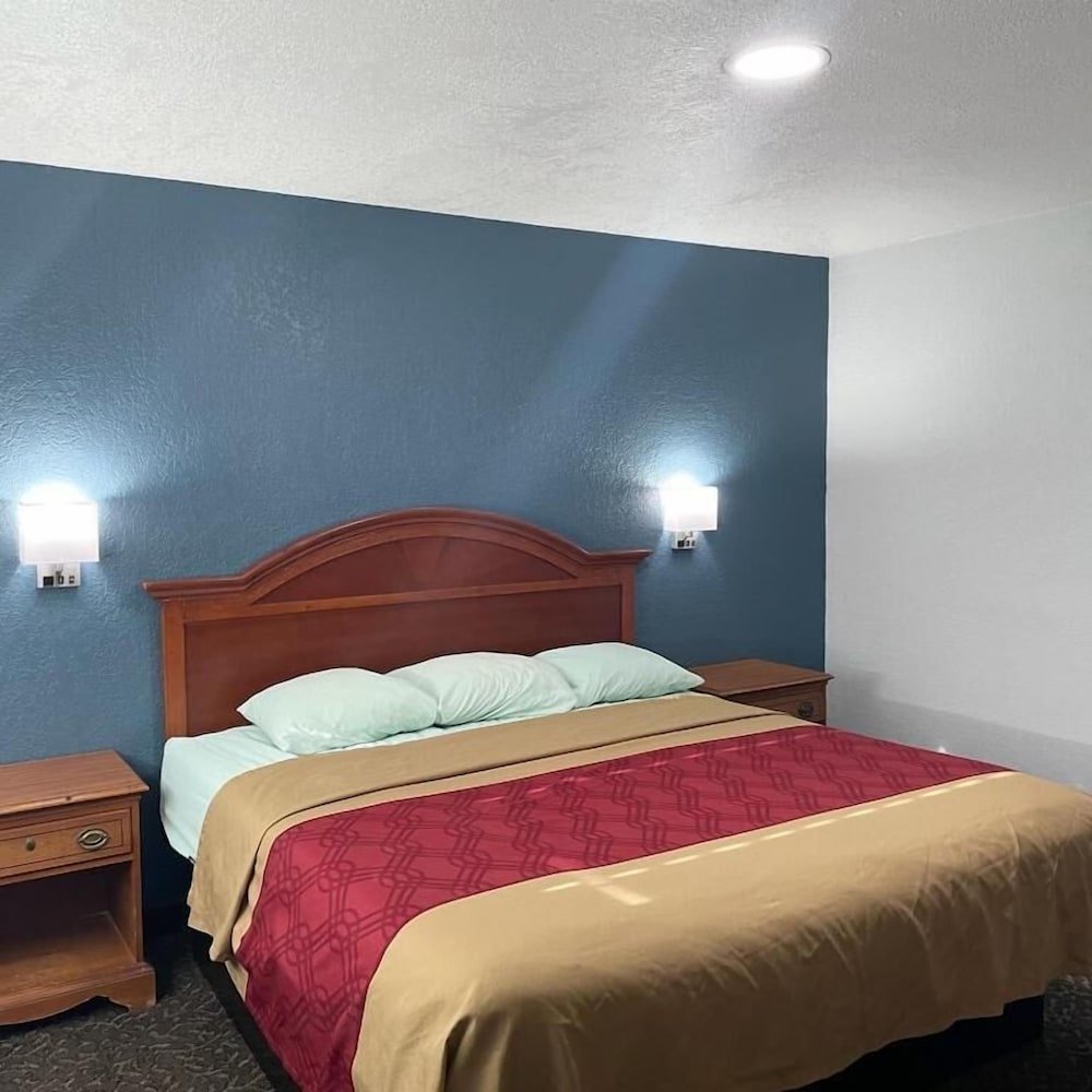 Economy King room