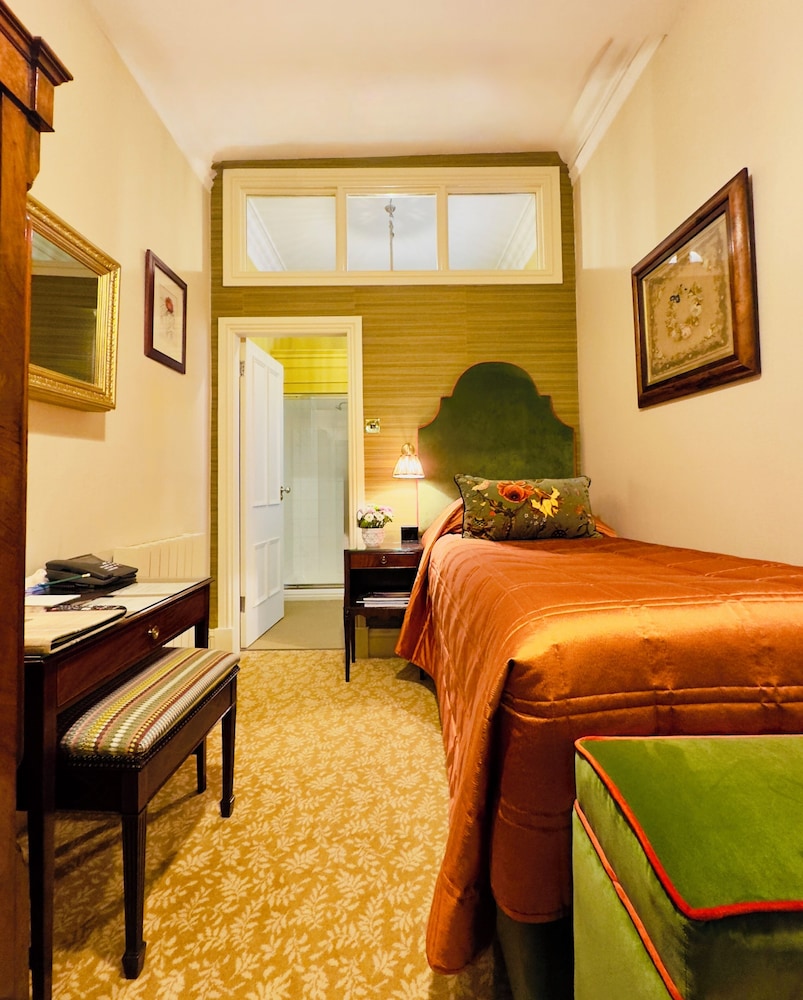 Classic Single Room