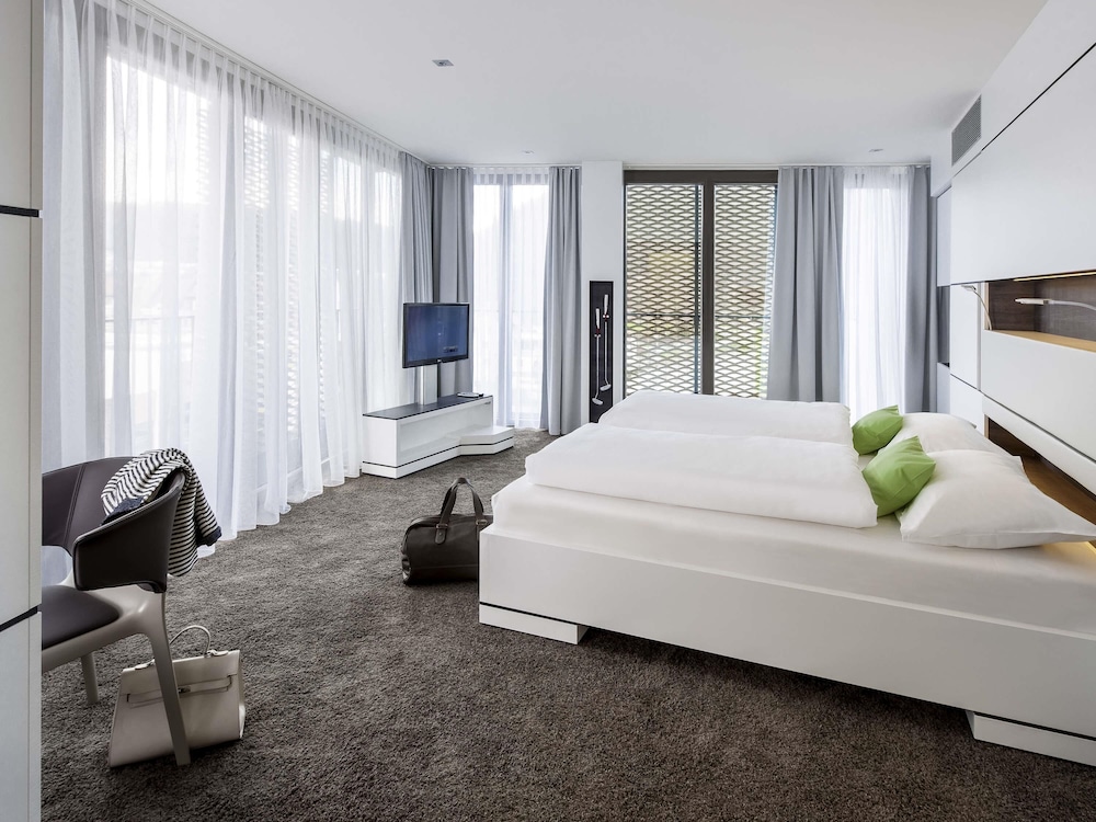 Suite (Styles) - Photo 10
