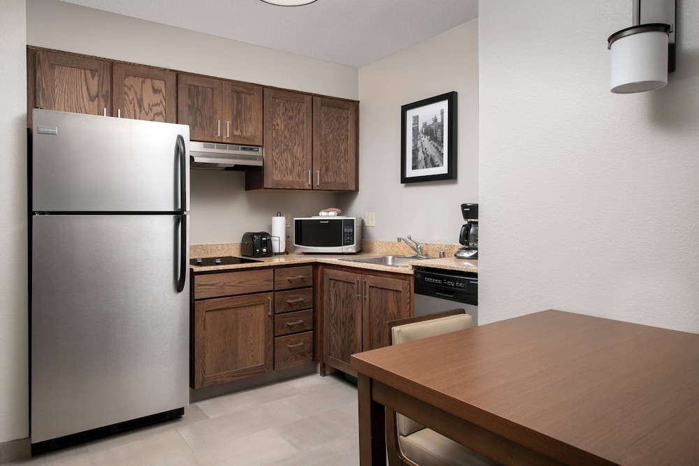 Suite, 1 Bedroom - Photo 6