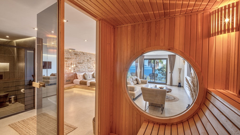 Aqua Suite - Photo 10