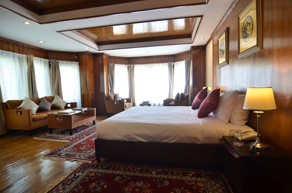 Luxury Deluxe Room photo 3