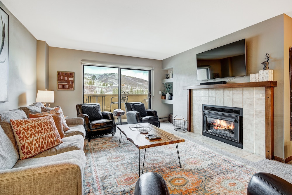 Condo, 2 Bedrooms