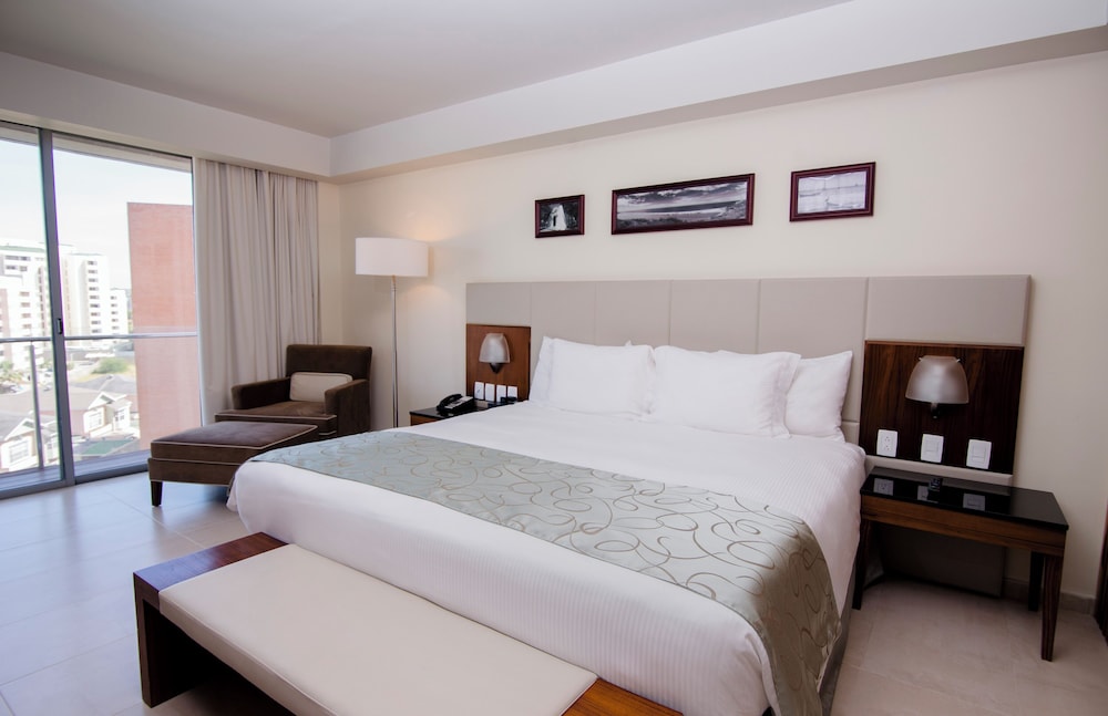 Deluxe Room, Balcony photo 1