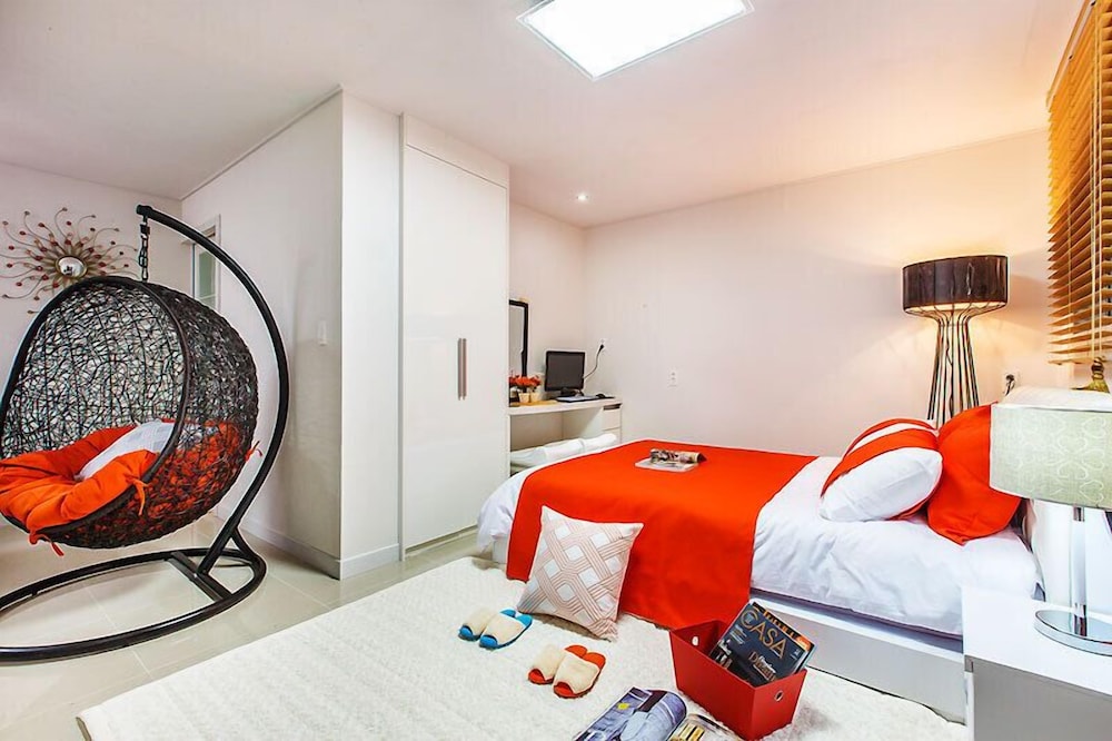 Double Room, 1 Double Bed (Orange, 1F) photo 1