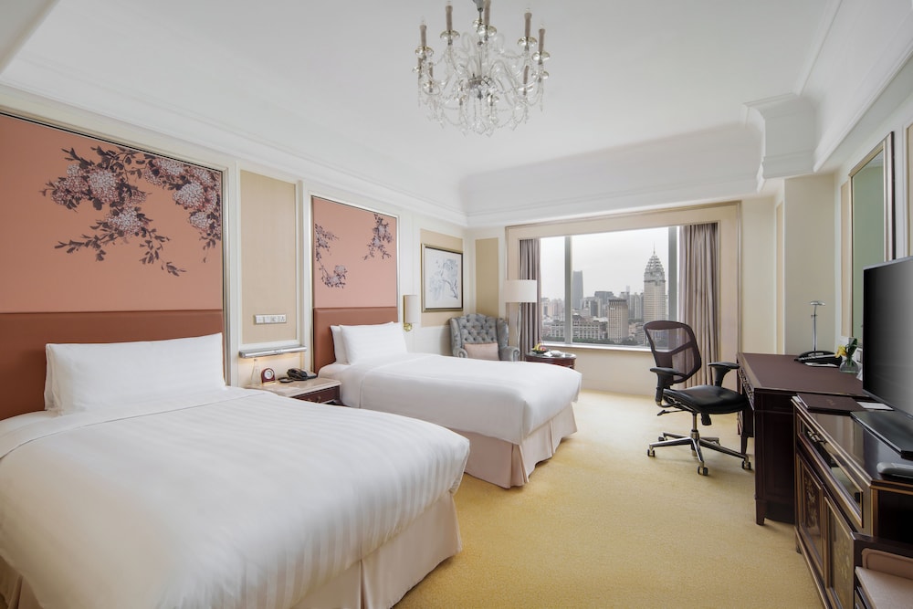 River Wing Horizon Club Room 2 Twins