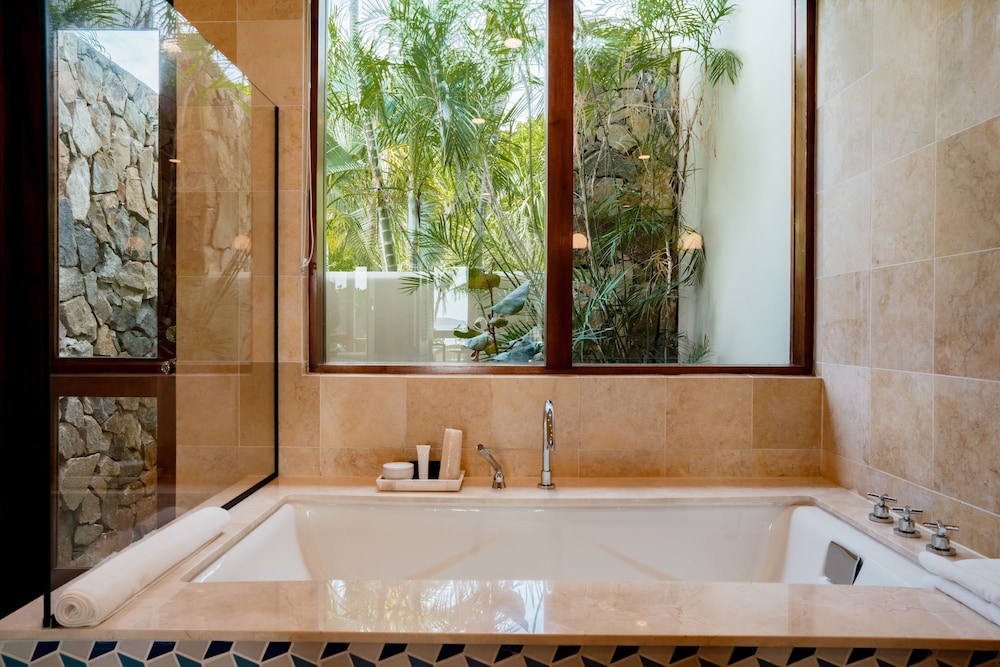 Junior Suite, 1 King Bed, Ocean View