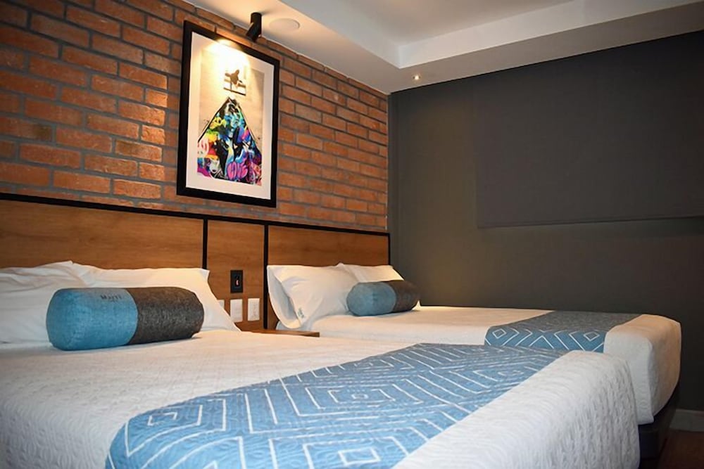 Standard Twin Room photo 3