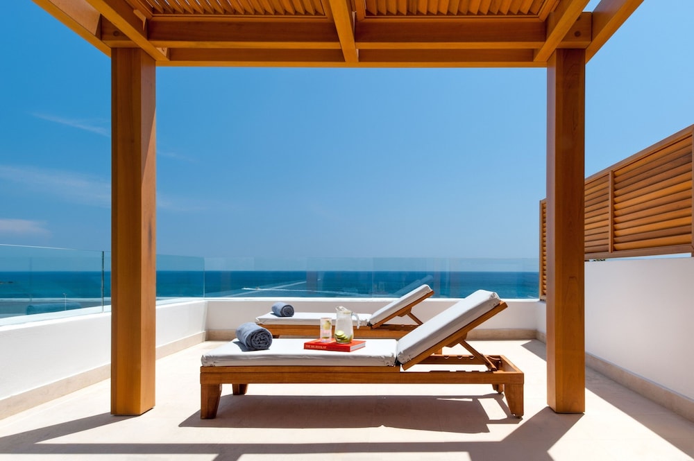 Family Suite, Sea View (Whirlpool Spa) thumbnail 5