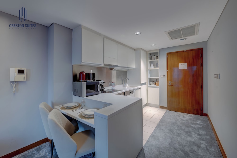 Premium Studio D Downtown | Burj Khalifa View + Dubai Mall Access, Pool