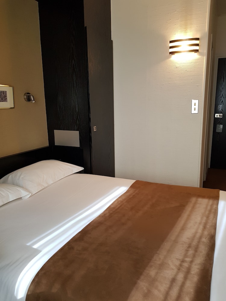 2-Standard photo 3