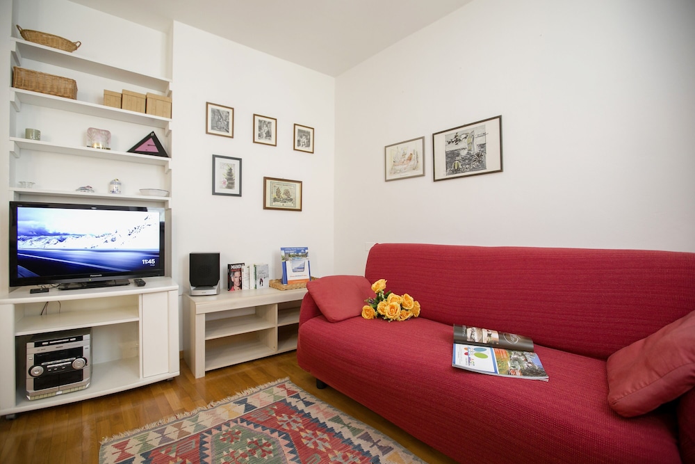 Family Apartment, 1 Bedroom, Lakeside (Appartamento Centro Storico Riva 2)