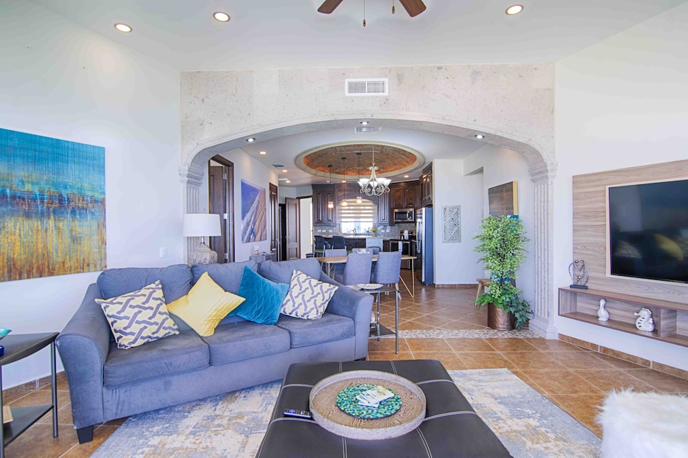 Deluxe Suite, 2 Bedrooms, Ocean View